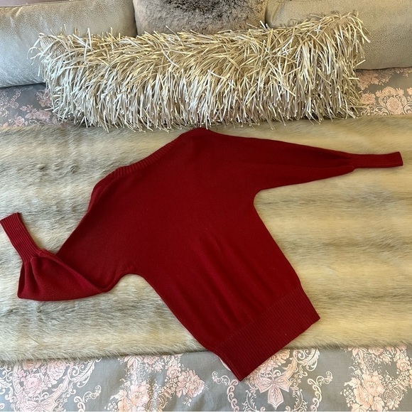 VICTORIA’S SECRET Moda International Maroon Scoop Neck S Long Puff Sleeve - Picture 3 of 8